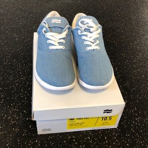 STR/KE MVMNT chill pill shoes size 10.5